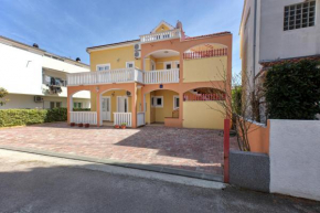 Apartments with a parking space Vodice - 19577